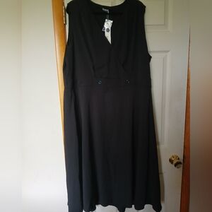 BloomChic Black Sleeveless V-Neck A-Line Midi Dress